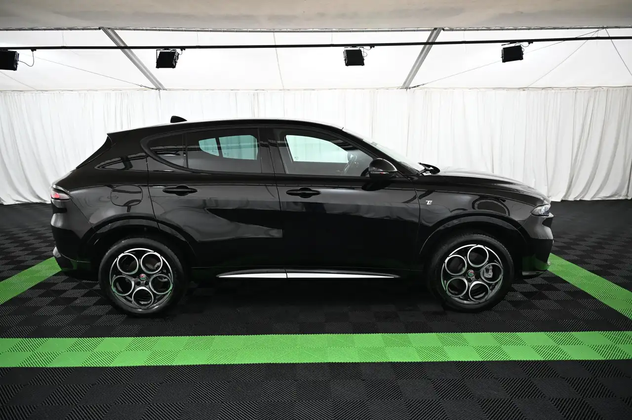 Alfa Romeo Tonale 1.3 PHEV 280 Q4 Ti LED/NAVI/ACC/KAMERA/18 — Vehicle gallery 8