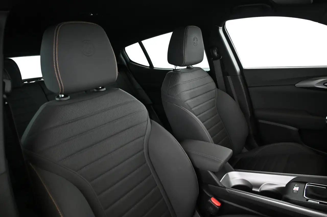 Alfa Romeo Tonale 1.3 PHEV 280 Q4 Ti LED/NAVI/ACC/KAMERA/18 — Vehicle gallery 30