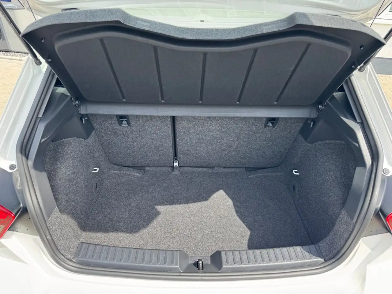SEAT Ibiza FR — Galería del vehículo 24