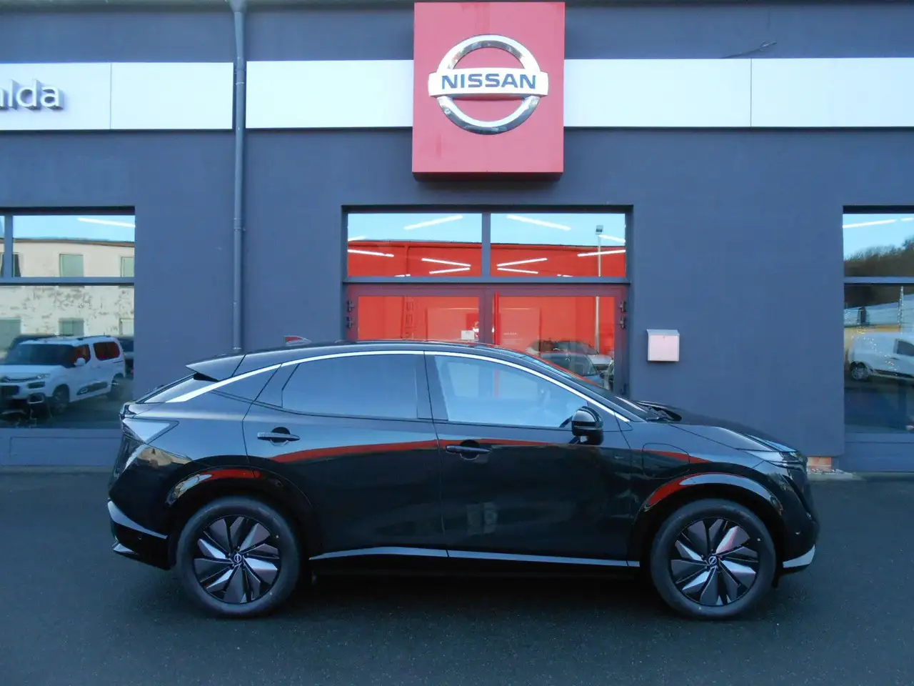 Nissan Ariya Evolve Pack178kW*HUD*PANO-SCHIEBEDACH — Vehicle gallery 2