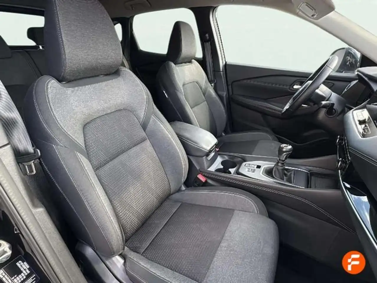 Nissan Qashqai DIG-T 103kW (140CV) mHEV 4x2 Tekna — Vehicle gallery 14