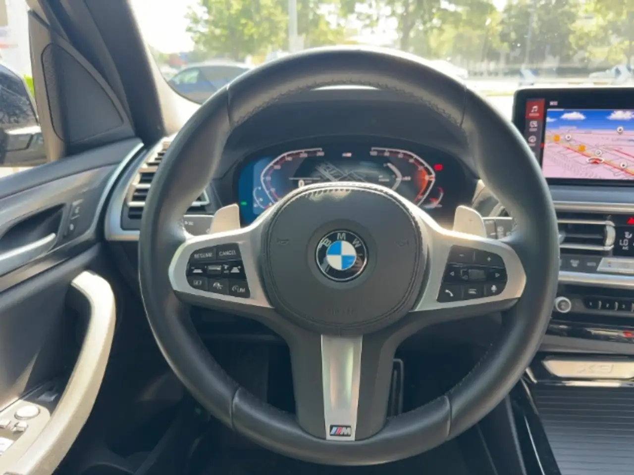 BMW X3 xDrive 20i M-Sport NAVI HiFi LED ParkAsisst Ambien — معرض صور السيارة 9