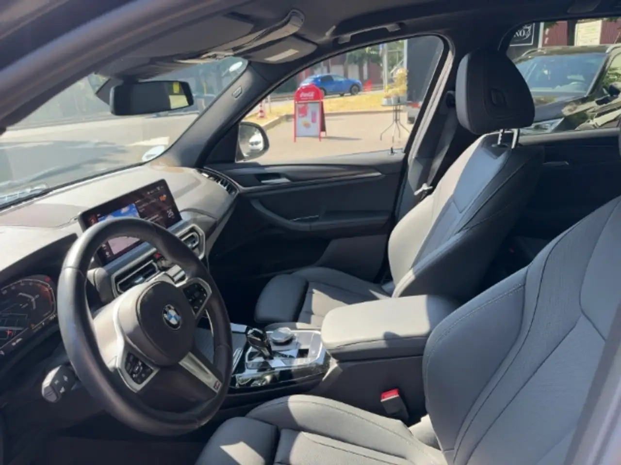 BMW X3 xDrive 20i M-Sport NAVI HiFi LED ParkAsisst Ambien — معرض صور السيارة 6