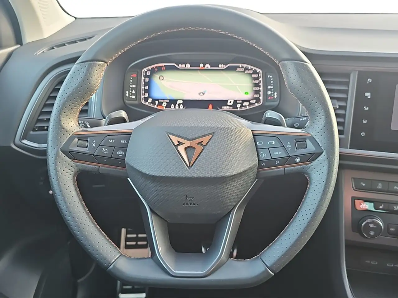 CUPRA Ateca 1.5 TSI ACT DSG LED*VIRTUAL*NAV*TEMP*SHZ*PARKLE... — Galerie du véhicule 14