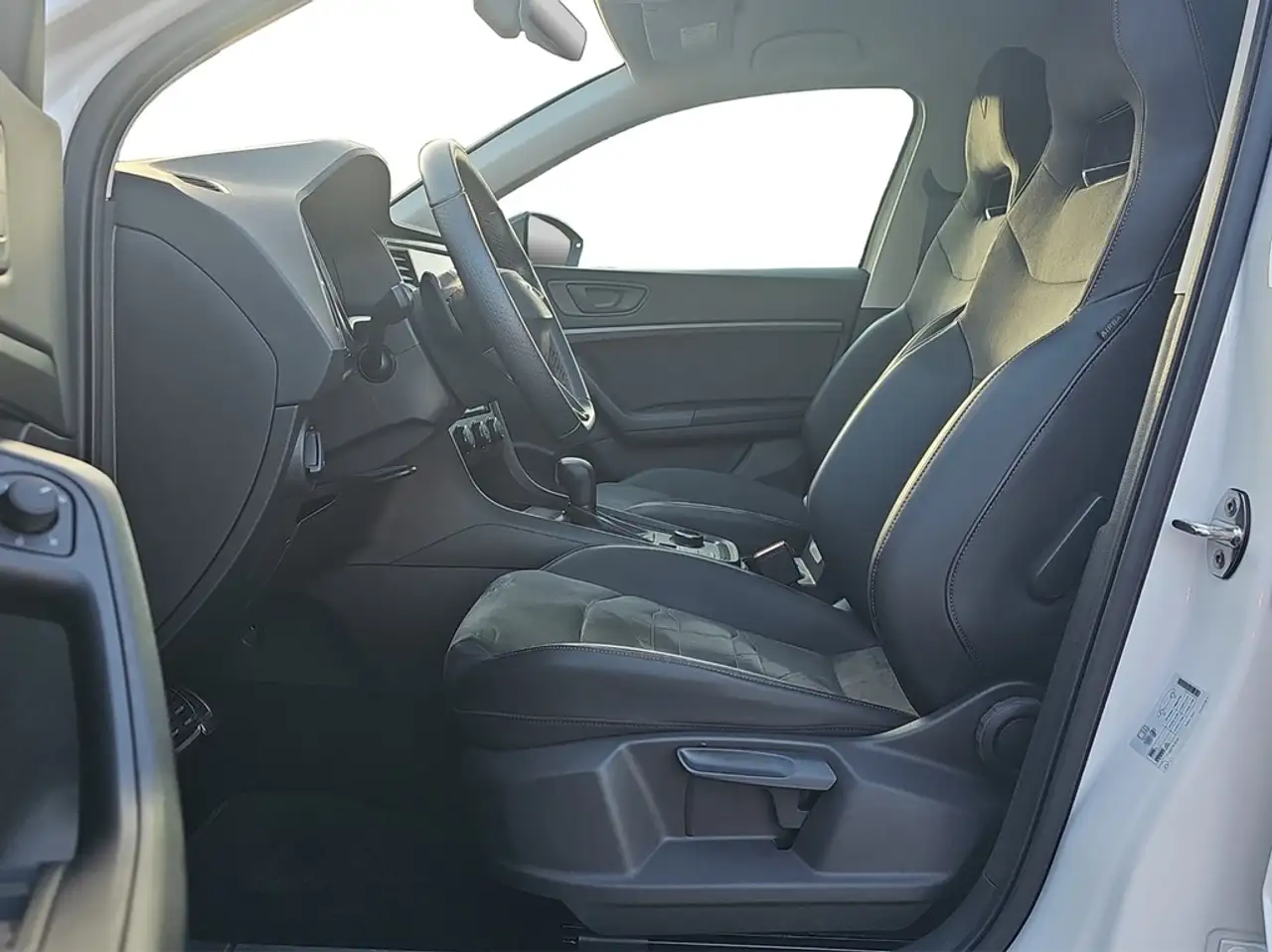 CUPRA Ateca 1.5 TSI ACT DSG LED*VIRTUAL*NAV*TEMP*SHZ*PARKLE... — Galerie du véhicule 12