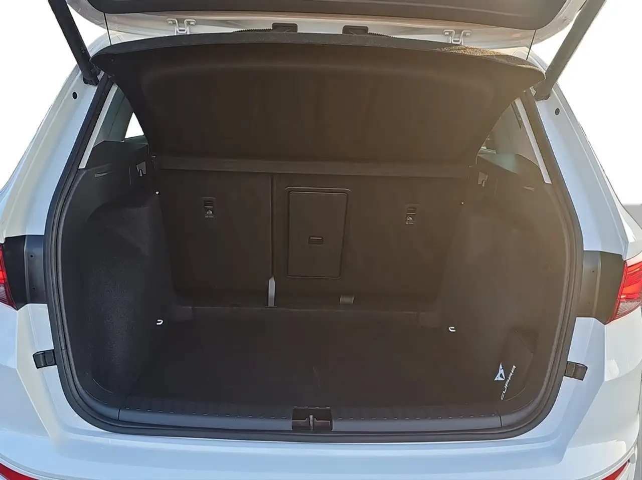 CUPRA Ateca 1.5 TSI ACT DSG LED*VIRTUAL*NAV*TEMP*SHZ*PARKLE... — Galerie du véhicule 10