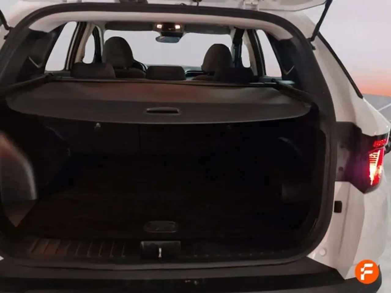 Hyundai TUCSON 1.6D Klass — معرض صور السيارة 25
