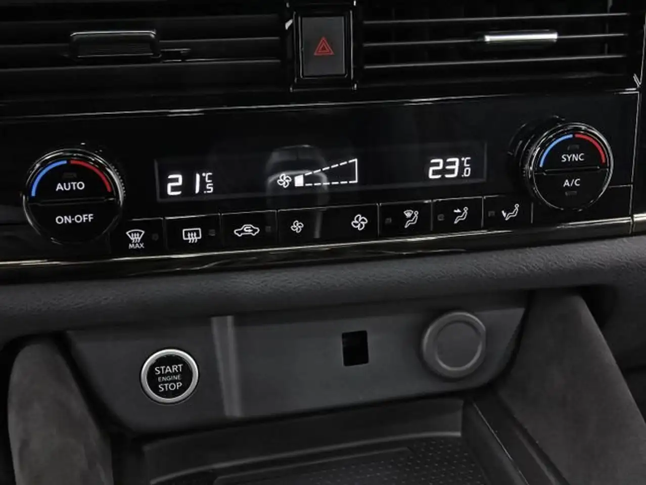 Nissan Qashqai DIG-T 103kW (140CV) mHEV 4x2 N-Design — معرض صور السيارة 29