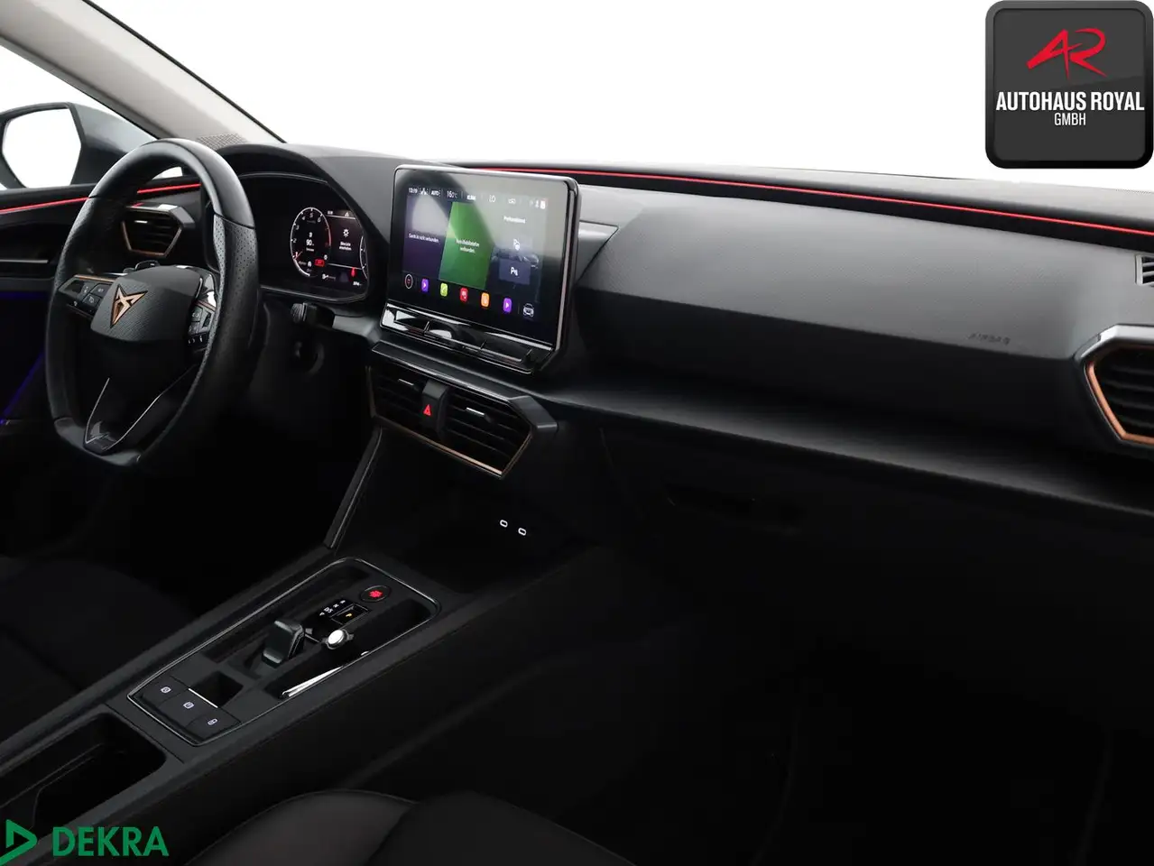 CUPRA Leon 2.0 TSI KAMERA,ACC,TOTWINKEL,CARPLAY,KESSY — Galerie du véhicule 11