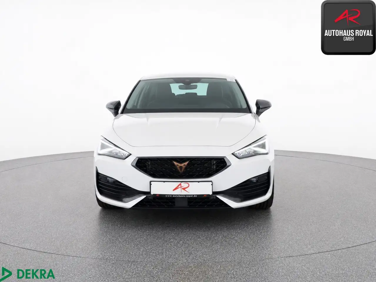 CUPRA Leon 2.0 TSI KAMERA,ACC,TOTWINKEL,CARPLAY,KESSY — Galerie du véhicule 8