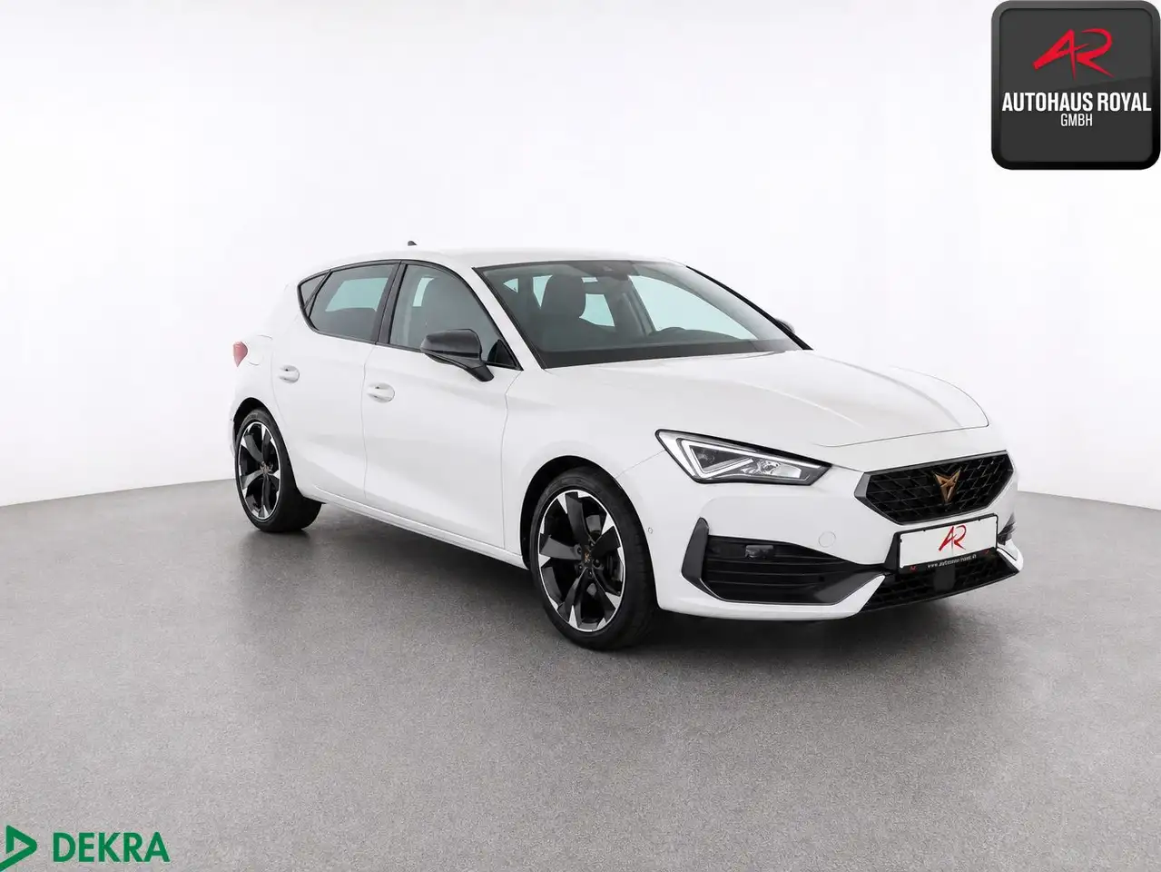 CUPRA Leon 2.0 TSI KAMERA,ACC,TOTWINKEL,CARPLAY,KESSY — Galerie du véhicule 7