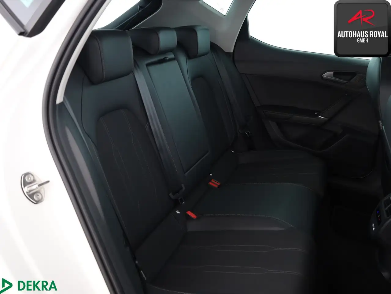 CUPRA Leon 2.0 TSI KAMERA,ACC,TOTWINKEL,CARPLAY,KESSY — Galerie du véhicule 13