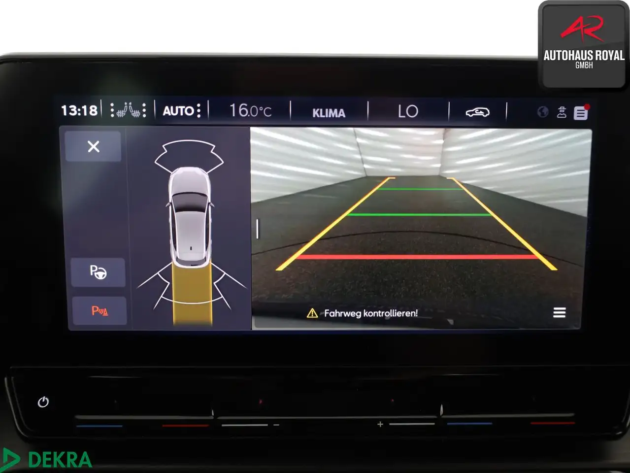 CUPRA Leon 2.0 TSI KAMERA,ACC,TOTWINKEL,CARPLAY,KESSY — Galerie du véhicule 14