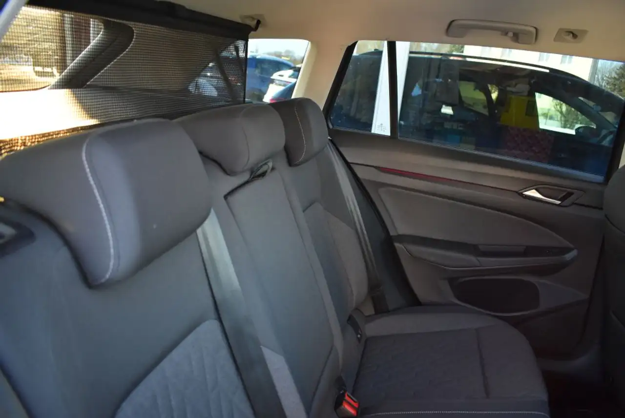 Volkswagen Golf Variant 1.5 TSI Life Facelift LED Navi Alu Sitzheizung Tem — Vehicle gallery 5