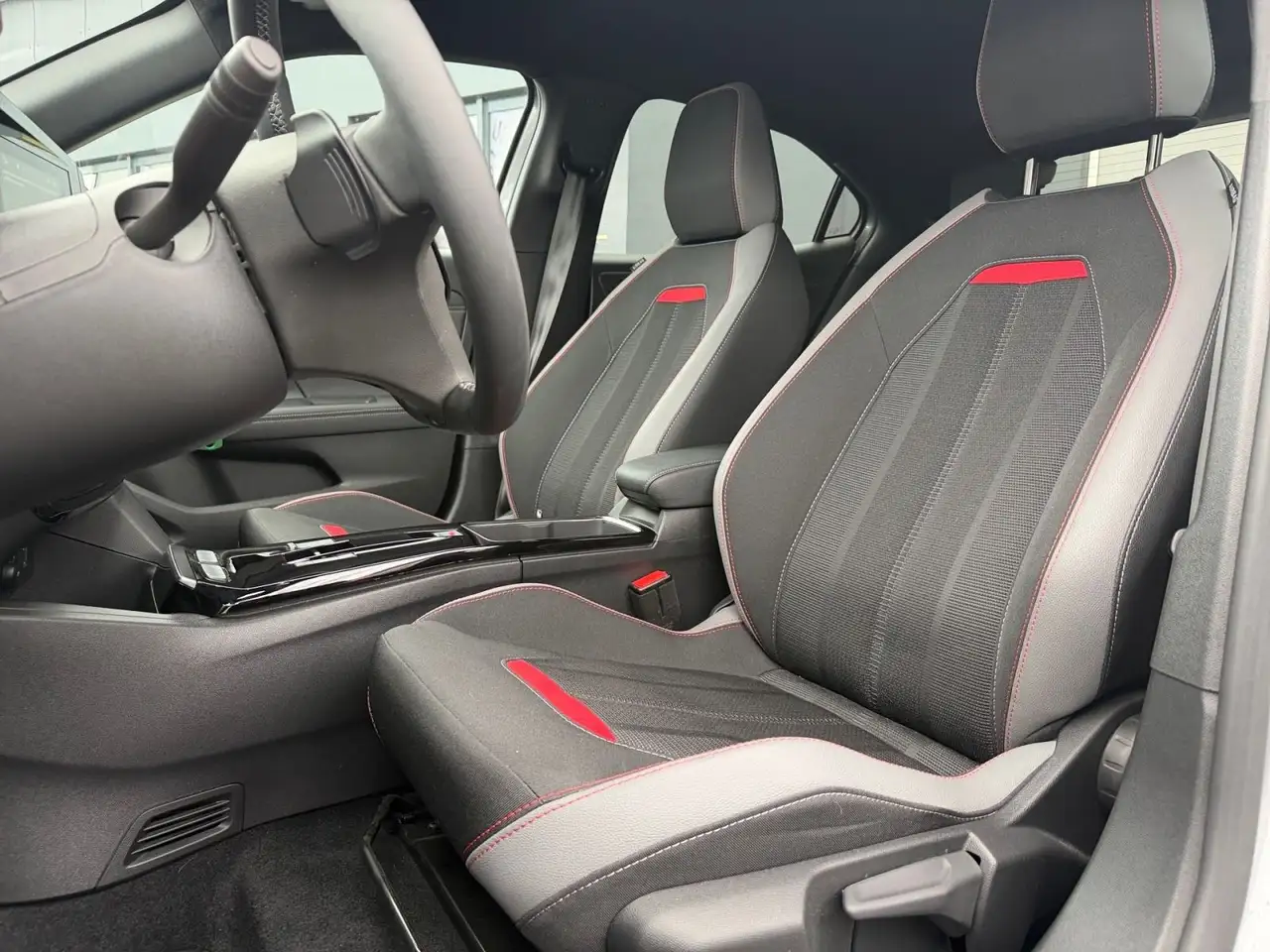 Opel Mokka 1.2 Mild-Hybrid, LED,Kamera,SHZ,DAB,BLACK — Vehicle gallery 18