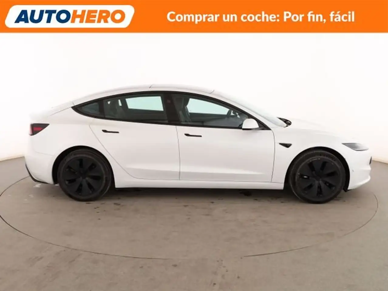 Tesla Model 3 Standard Range — Vehicle gallery 7