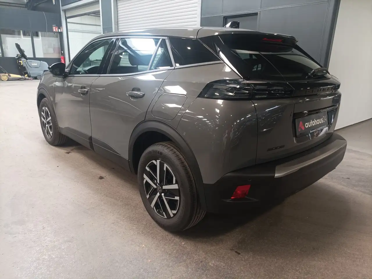 Peugeot 2008 1.2 PureTech 100 LED|Navi|PDC|SHZ|Kamera — Galería del vehículo 4