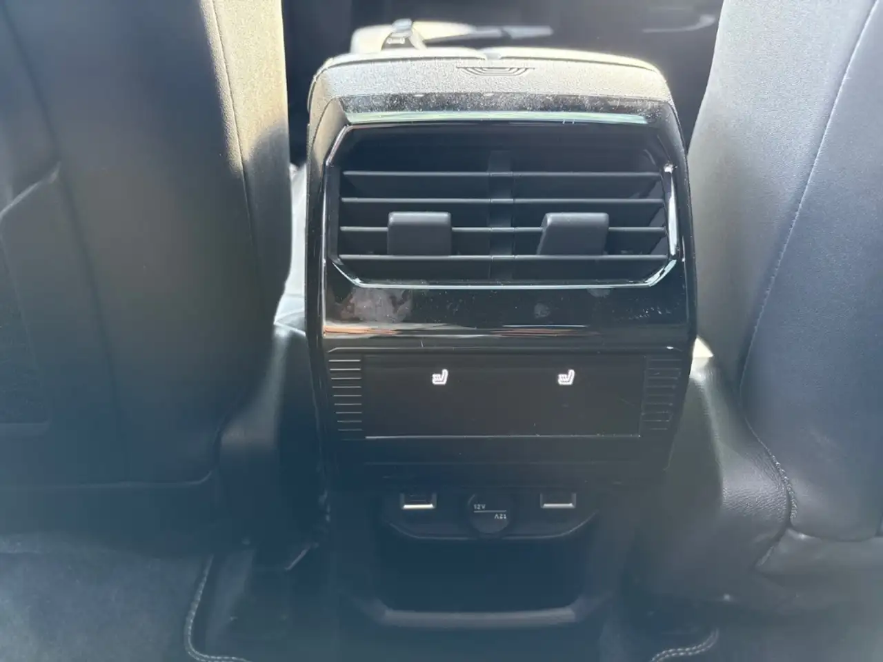 Peugeot 3008 GT Elektro 210 Navi Leder Massage PANO ACC — معرض صور السيارة 12