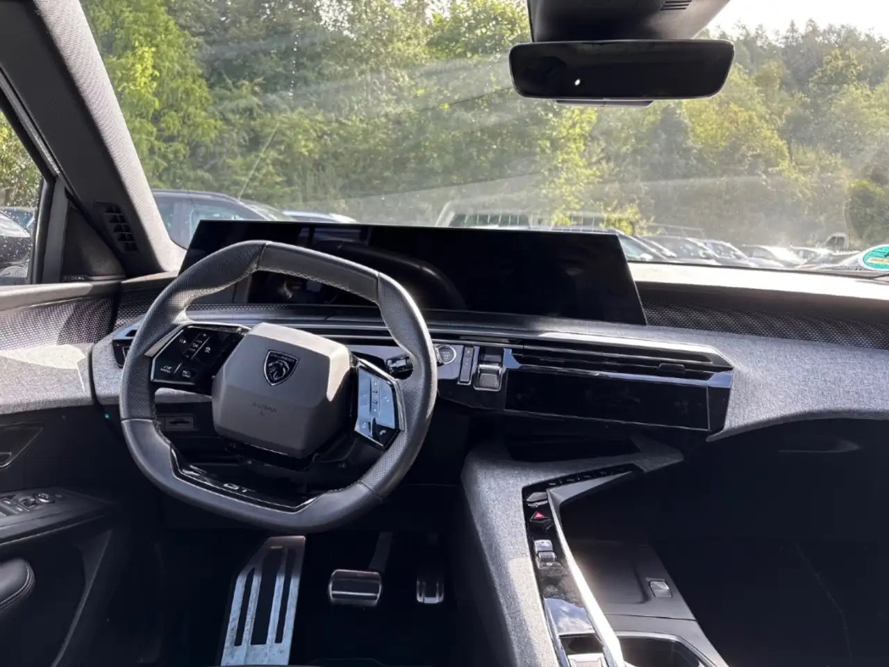 Peugeot 3008 GT Elektro 210 Navi Leder Massage PANO ACC — معرض صور السيارة 13