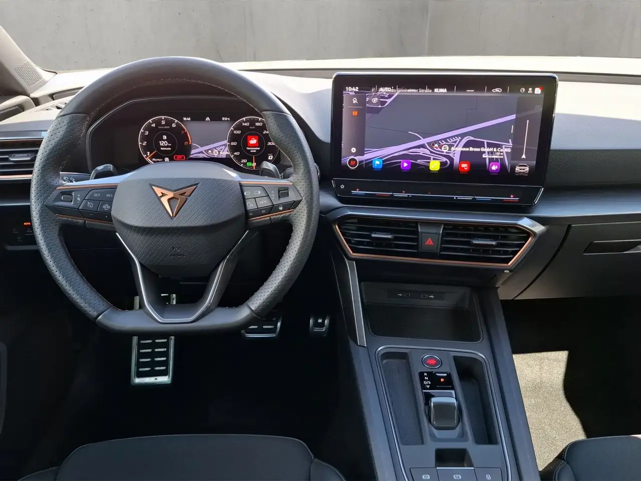 CUPRA Leon Sportstourer 2.0 TSI VZ Kamera, Navi, Full — Vehicle gallery 13