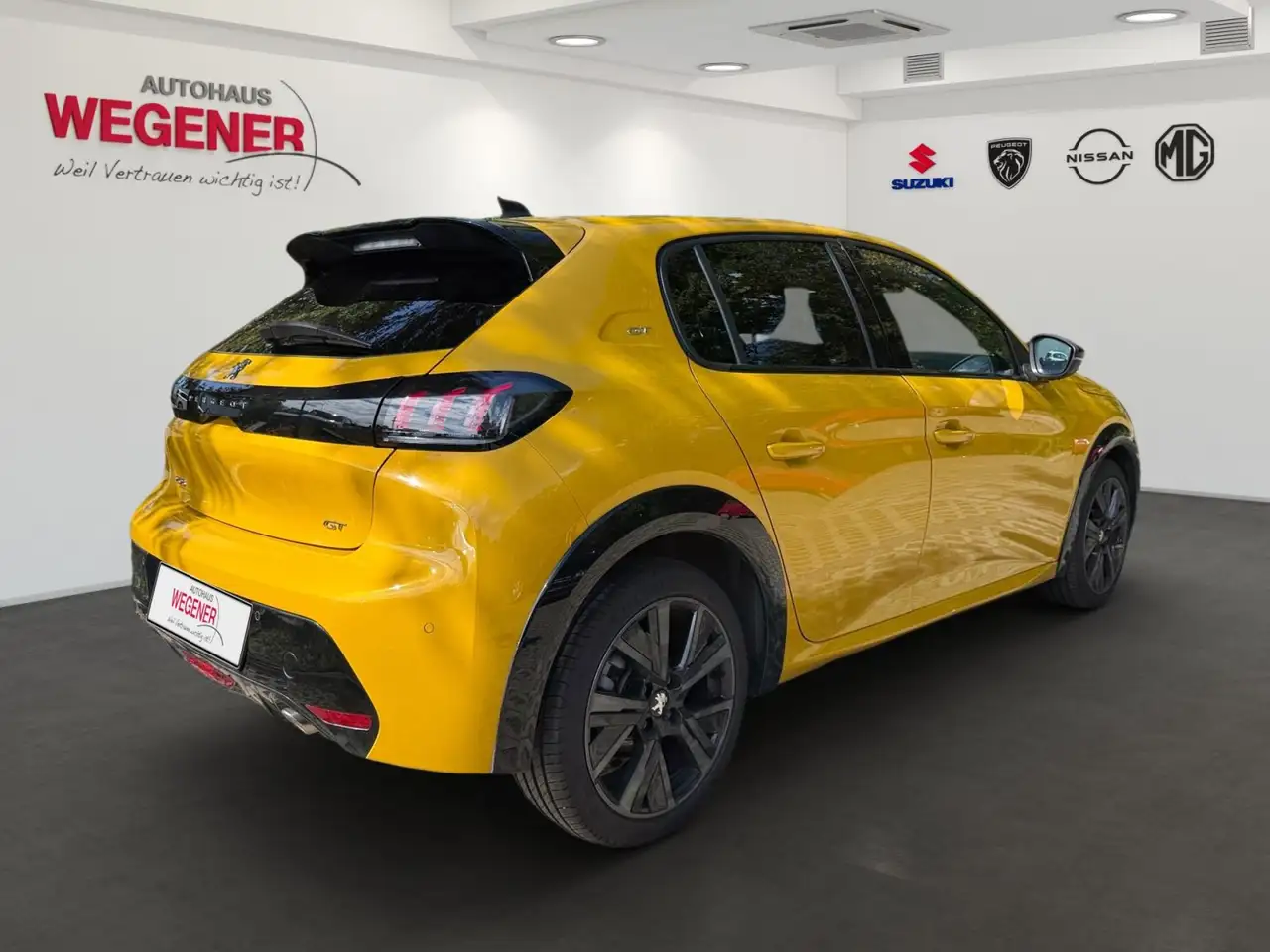 Peugeot 208 1.2 GT PureTech 100 EAT8 Navi*CAM*PDC*GRA — معرض صور السيارة 3