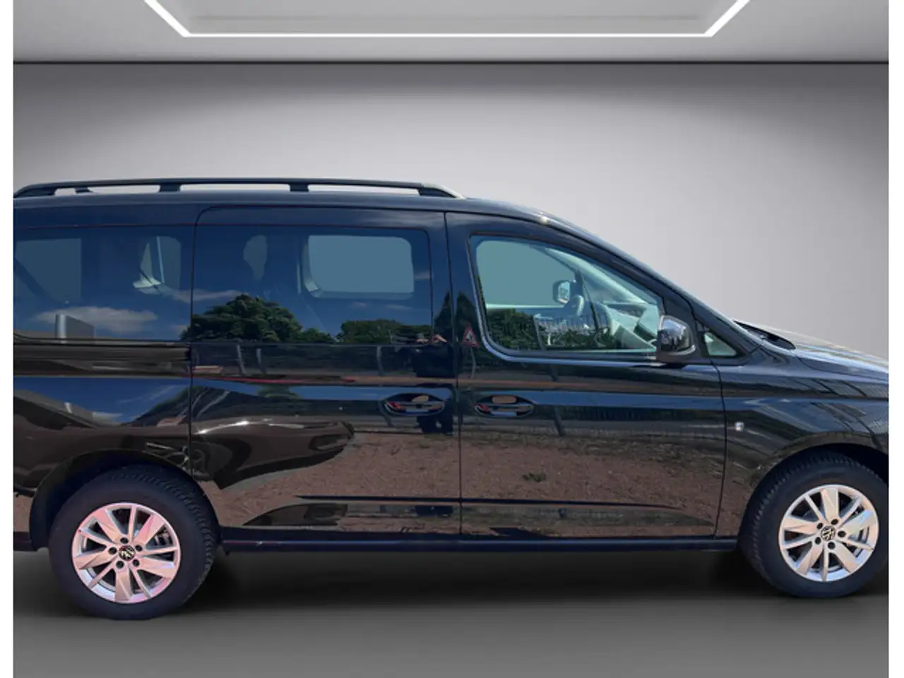 Volkswagen Caddy Maxi Life 5-Sitzer 1,5 TSI DSG — Vehicle gallery 8