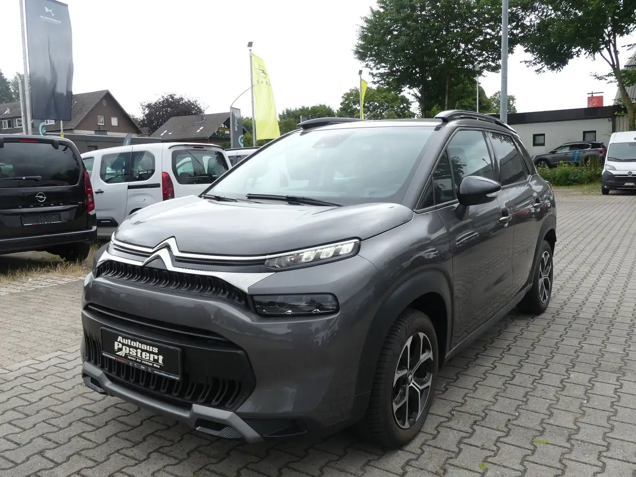 Citroen C3 Aircross PureTech 130 PLUS Automatik — Oberhausen