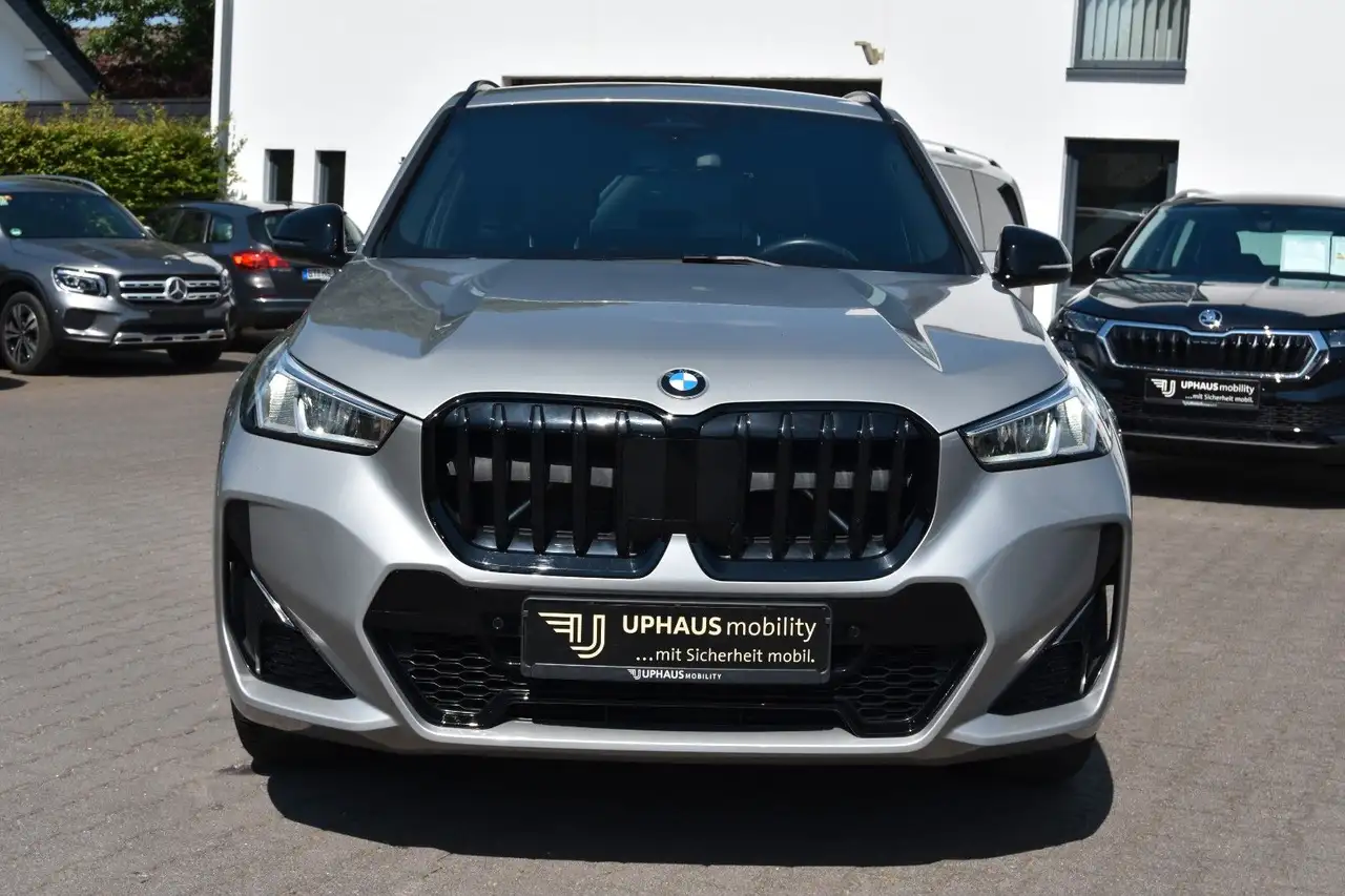 BMW X1 18 i sDrive M Sport NAVI/LED/LEDER/AHKs/RFK — Galería del vehículo 5