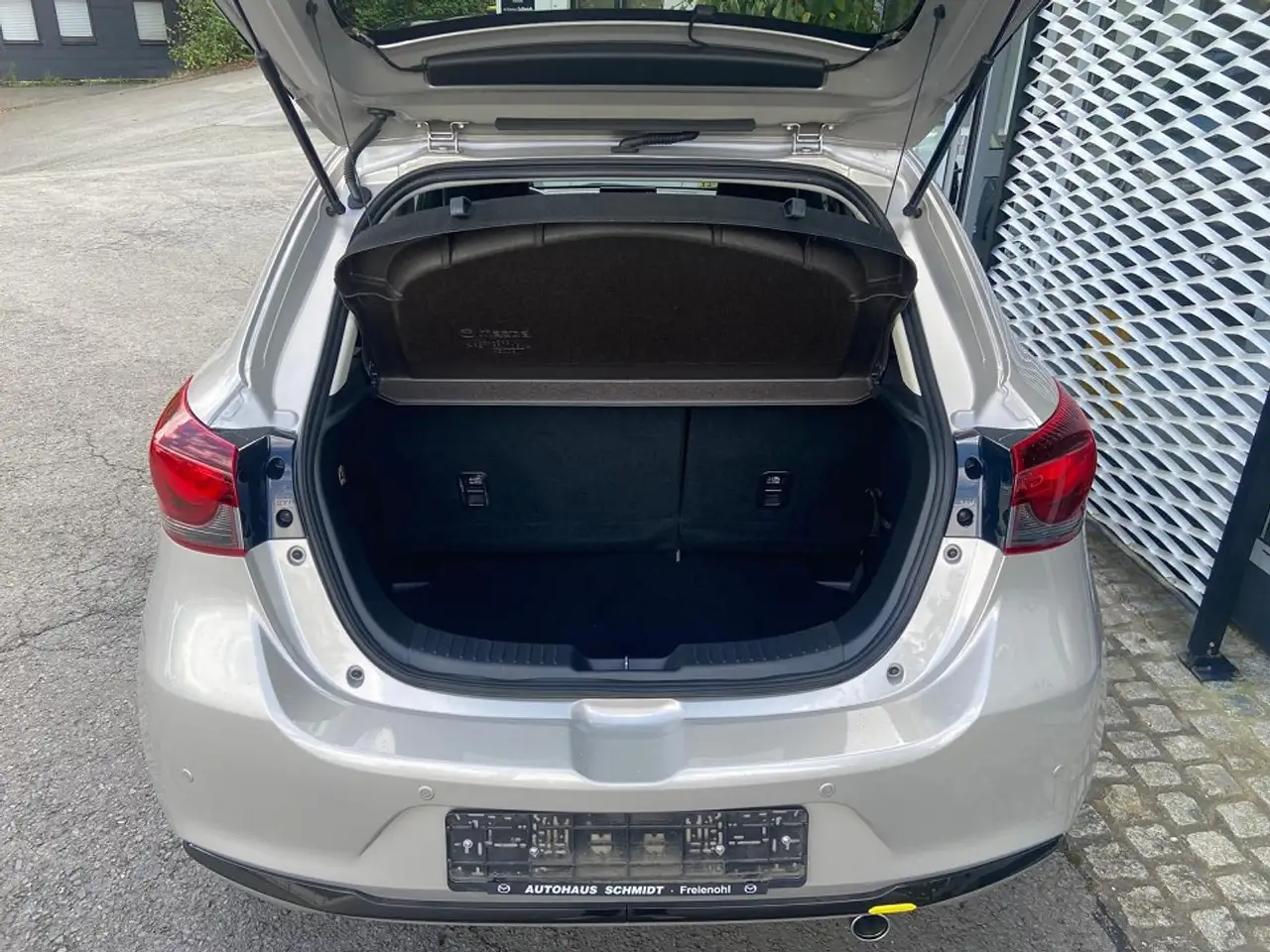 Mazda 2 Exclusive-Line 115 PS inkl. DRAS — معرض صور السيارة 6