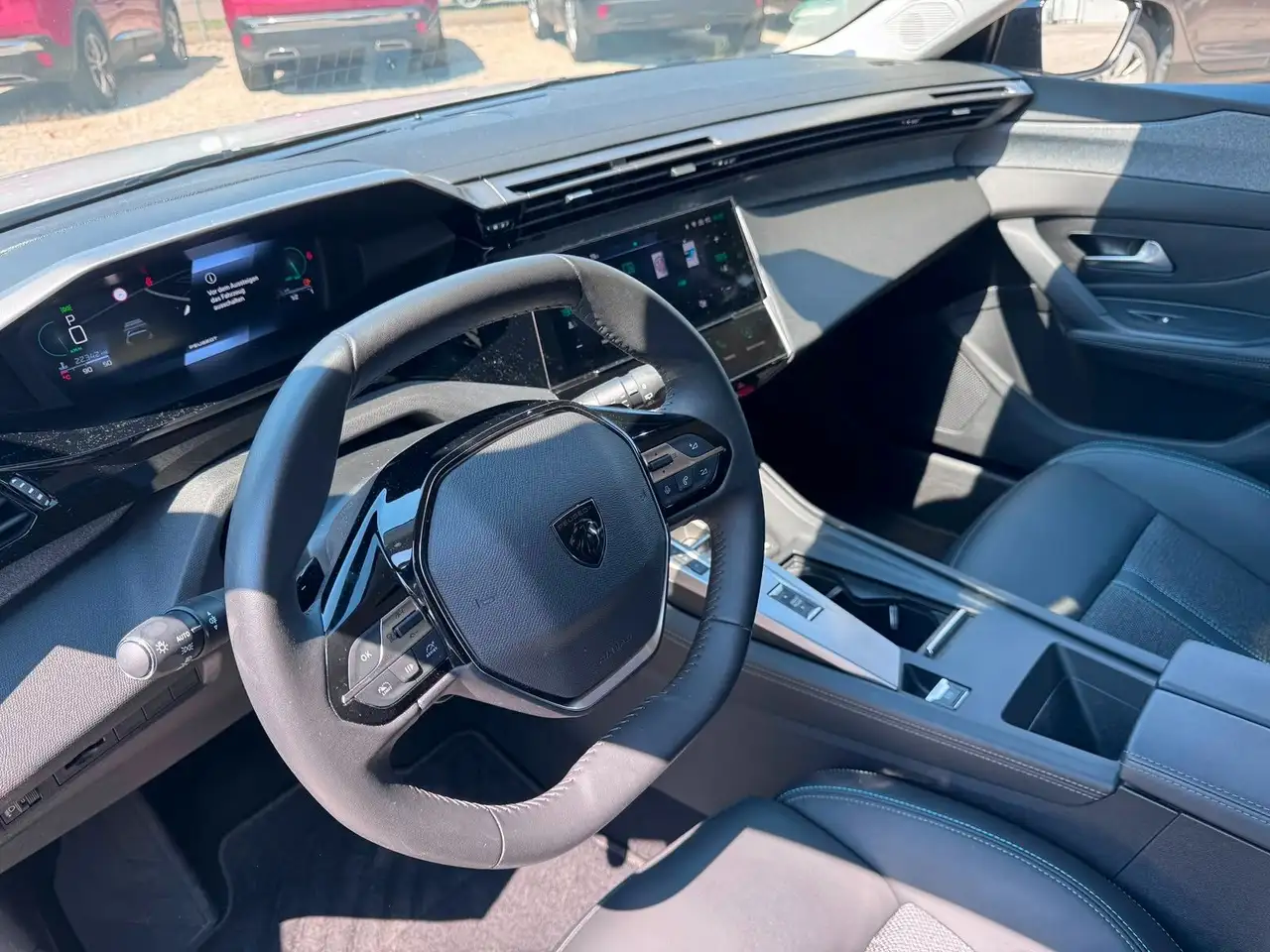 Peugeot 308 Allure 130 EAT8 + SHZ + Kamera+ Navi + GJR — معرض صور السيارة 14
