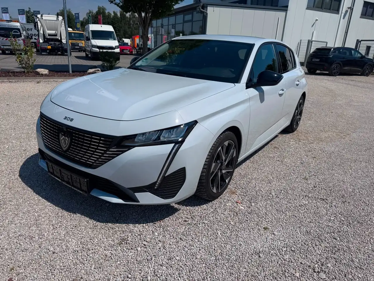 Peugeot 308 Allure 130 EAT8 + SHZ + Kamera+ Navi + GJR — معرض صور السيارة 2