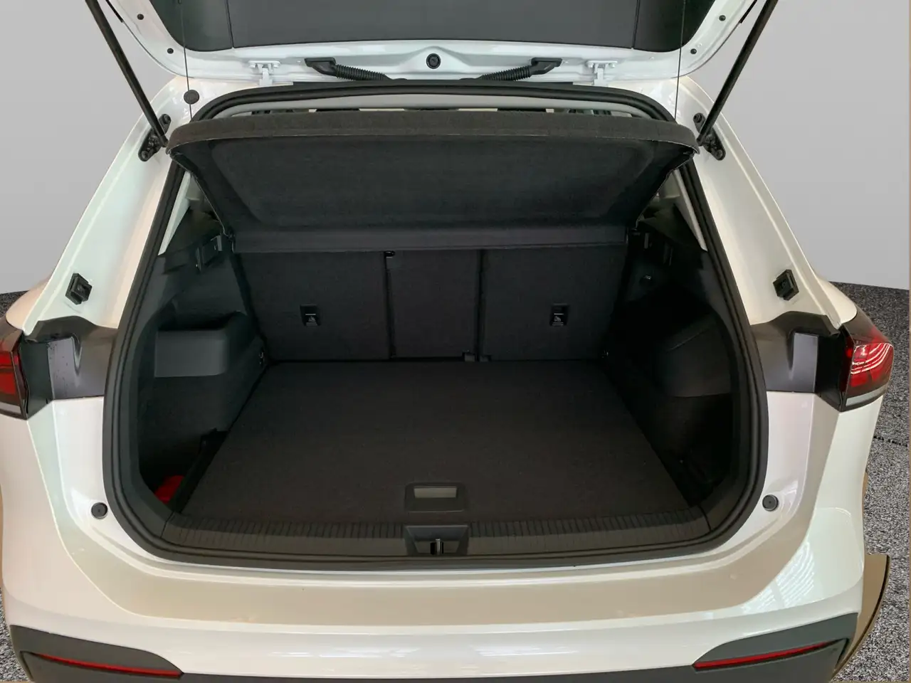 Volkswagen Tiguan Goal 1,5 TSI DSG *AHK*AREA*NAVI*LED*ACC* — معرض صور السيارة 9