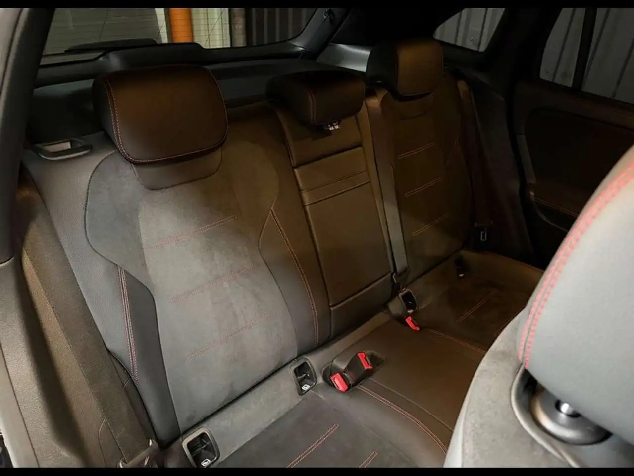 Mercedes-Benz EQA 300 4Matic AMG Line — Vehicle gallery 12