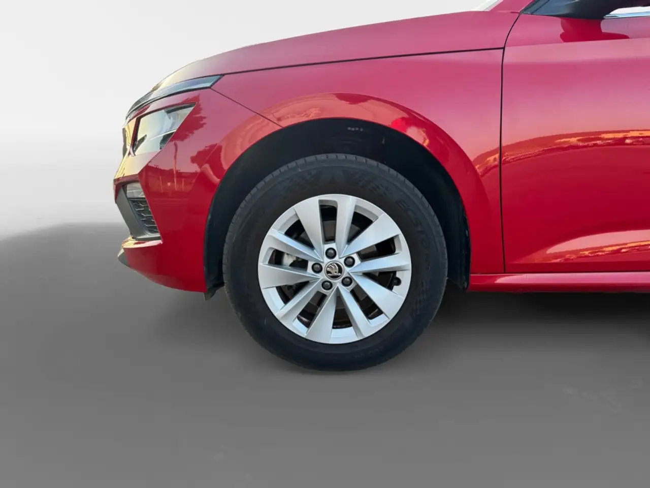 Skoda Kamiq TODOTERRENO 1.0 TSI 70KW SELECTION 95 5P — معرض صور السيارة 8
