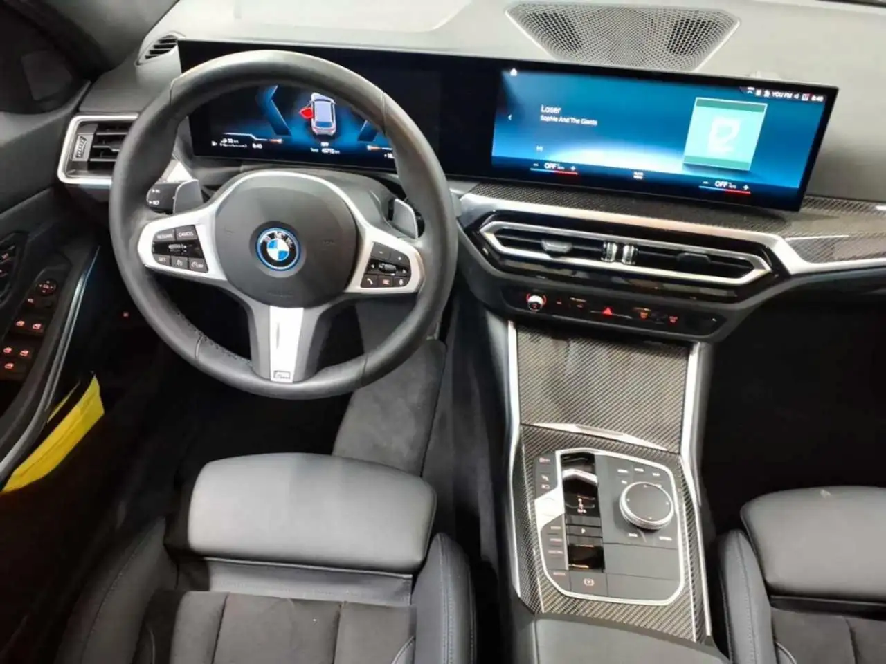BMW 330 330e xDrive Touring M Sport Pro — Vehicle gallery 7