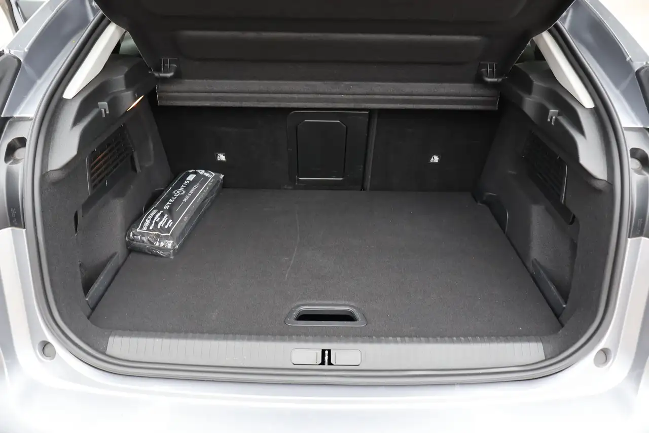 Citroen C4 Max Aut. LED Navi Head-Up Android Apple PDC — معرض صور السيارة 29