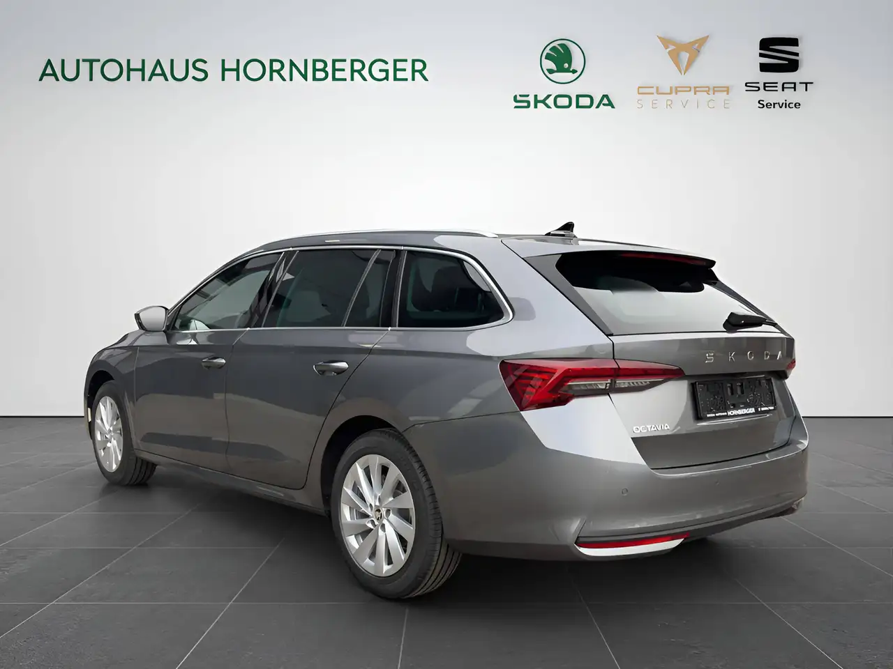 Skoda Octavia 1.5 eTSI Selection — Vehicle gallery 3