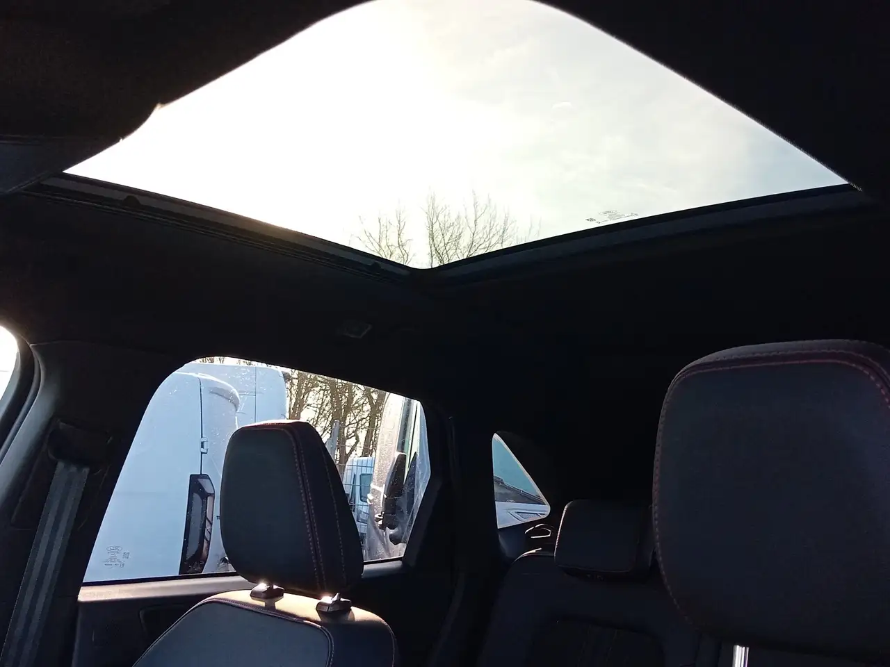 Ford Kuga ST-Line X Aut.*PANO*AHK*360GRAD*LED-MATRIX*NAVI*GR — Galerie du véhicule 22