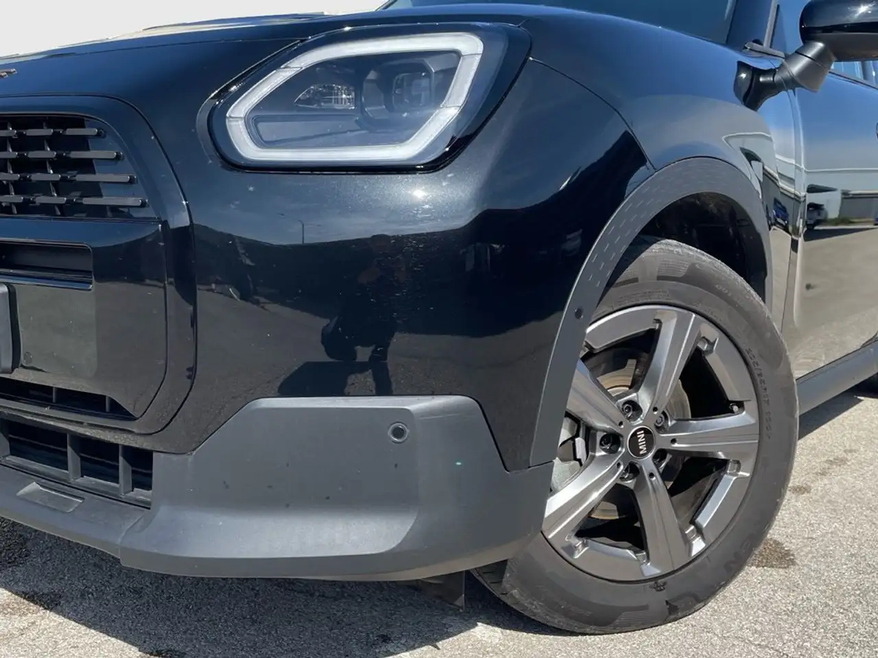 MINI One D Countryman Essential — Vehicle gallery 6