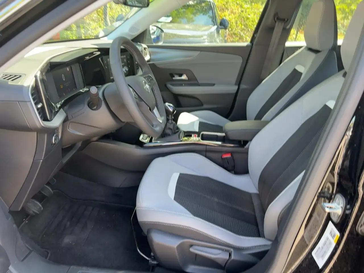 Opel Mokka 1.2 Turbo Elegance LED+Navi+SHZ+Winterp. — Galería del vehículo 10