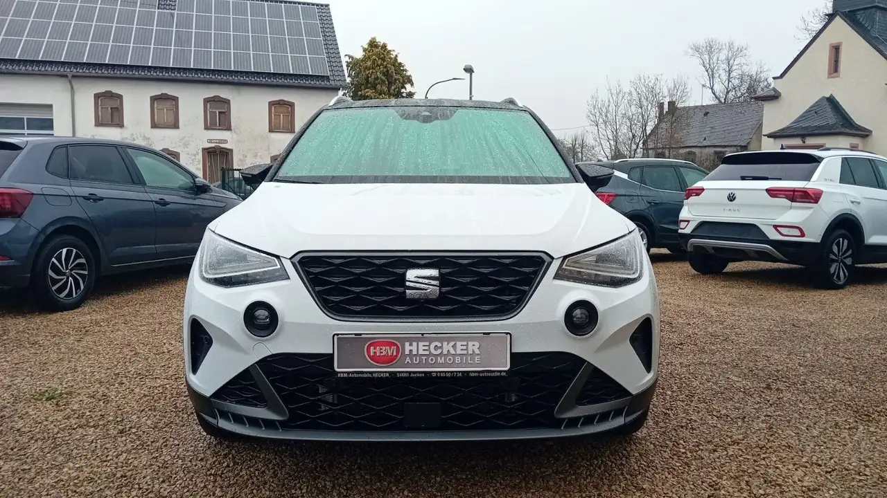 SEAT Arona FR 1,5TSI+Automatik+Navi+Kamera — Galerie du véhicule 2