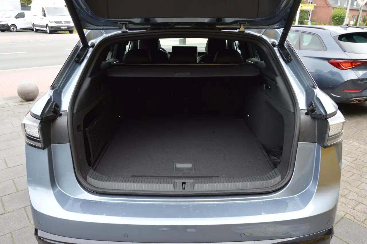 Volkswagen ID.7 Tourer Pro/AreaView/Navi Pro Max/Allwetterr. — معرض صور السيارة 9