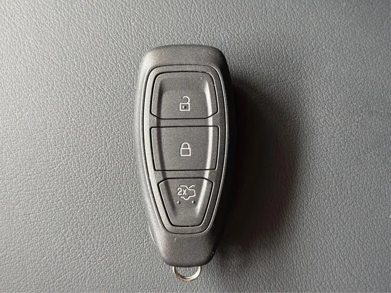 Ford Focus 1,0 EcoBoost Hybrid 114kW ST-Line X Autom. — Galerie du véhicule 20