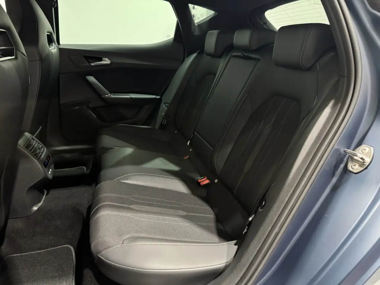 CUPRA Leon 1.4 TSI e-Hybrid DSG 204 — معرض صور السيارة 10