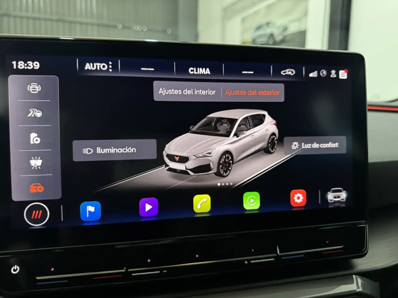CUPRA Leon 1.4 TSI e-Hybrid DSG 204 — معرض صور السيارة 33