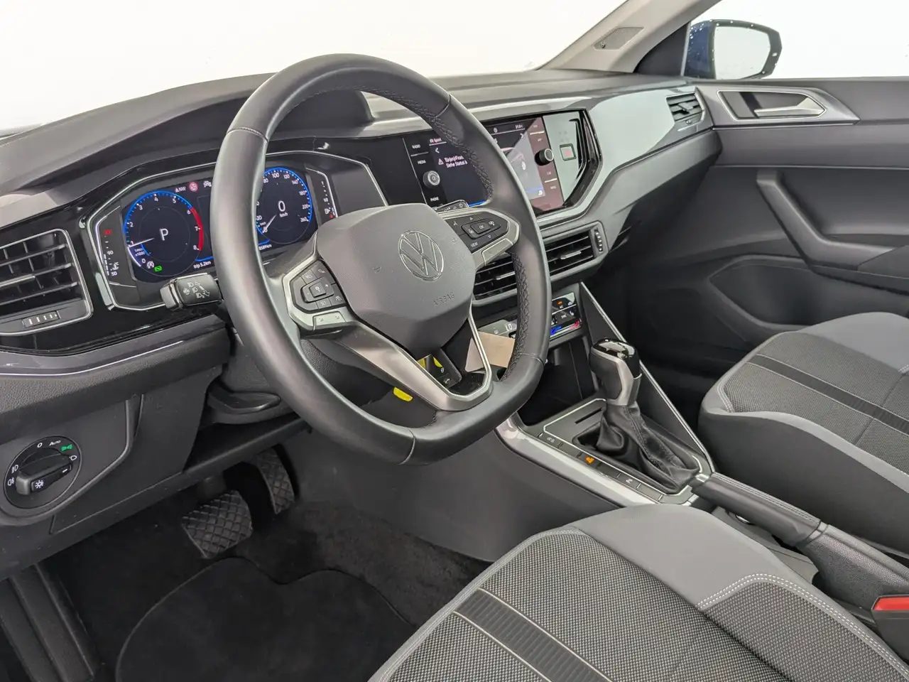 Volkswagen Polo Polo 1.0 TSI Style (EURO 6d) LED+NAVI+ACC+VC+SHZ — Galerie du véhicule 14
