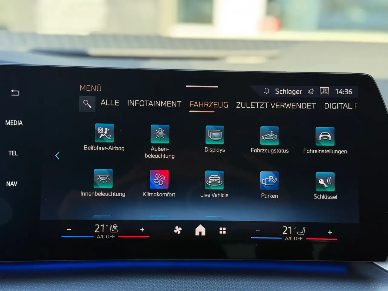 BMW 220 M-SPORT ACC LED AHK HUD Navi SHZ Spur Virtual — Vehicle gallery 19