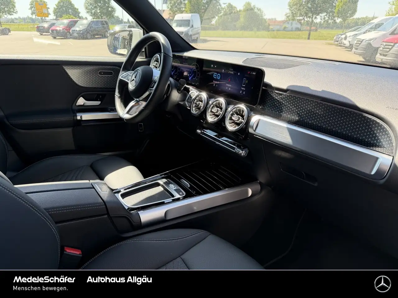 Mercedes-Benz EQB 300 EQB 300 4M Progressive Vorr.-Distronic Kamera LED — Galería del vehículo 9