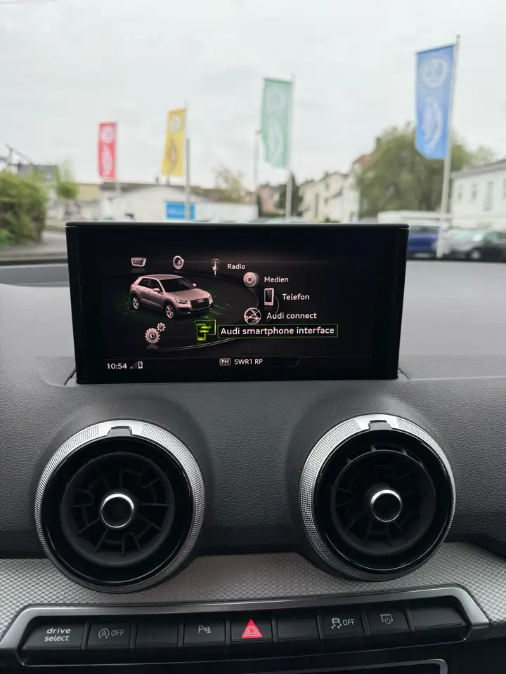 Audi Q2 S line — معرض صور السيارة 14