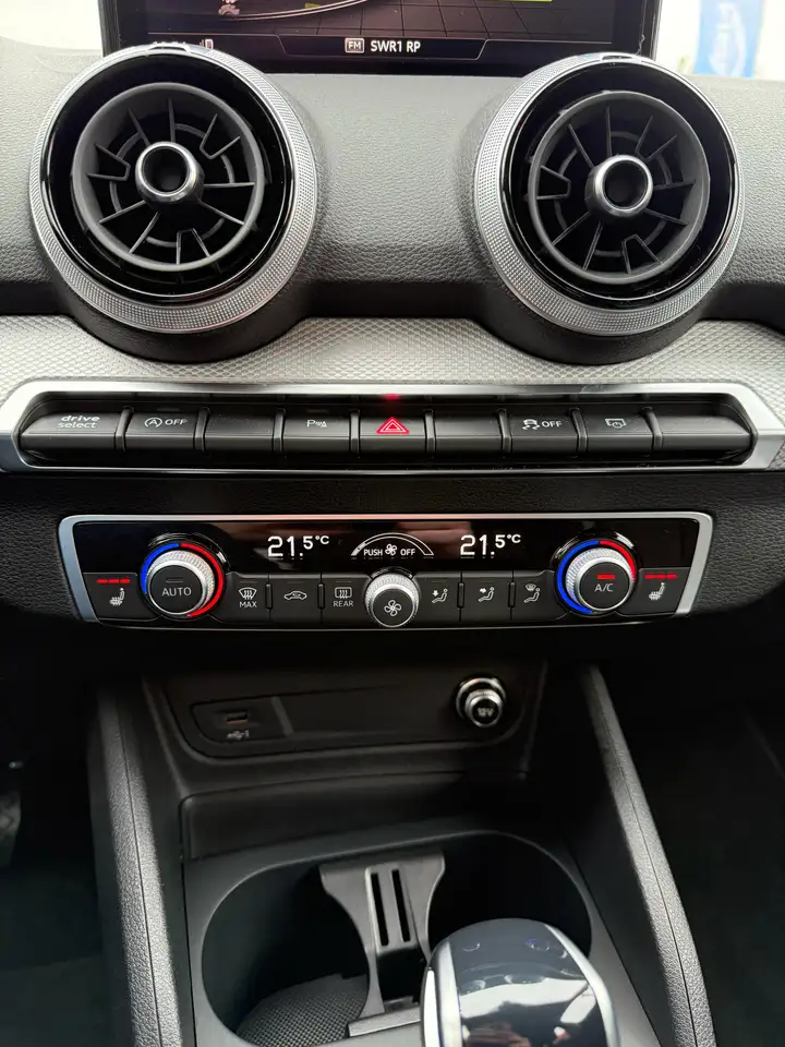 Audi Q2 S line — معرض صور السيارة 15
